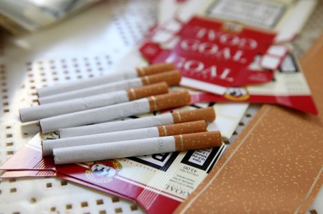контрабандные сигареты, контрабанды, Рижский центральный рынок, сигареты