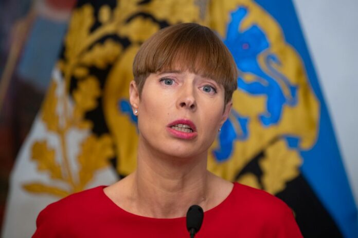 Эстония, Керсти Кальюлайд, брак, референдум, Конституция