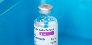 вакцина AstraZeneca, прививки, Covid-19, коронавирус