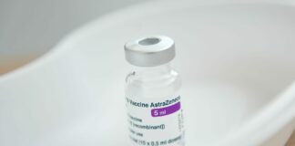 вакцина AstraZeneca, побочные явления, вакцинация, прививки