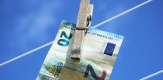 борьба с отмыванием денег, Еврокомиссия, проекты правовых актов
